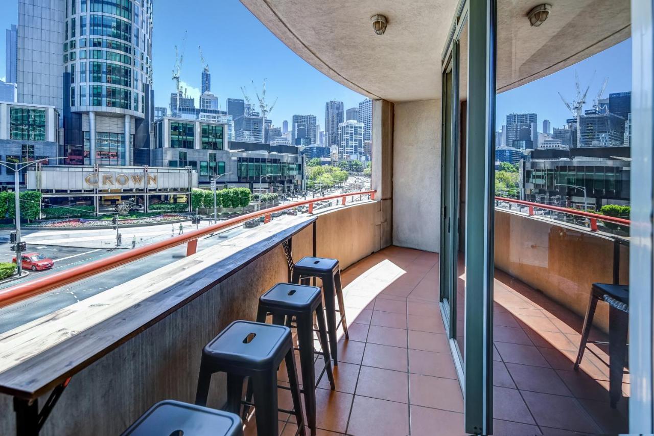 Southbank Tower Apartments Melbourne Exterior photo