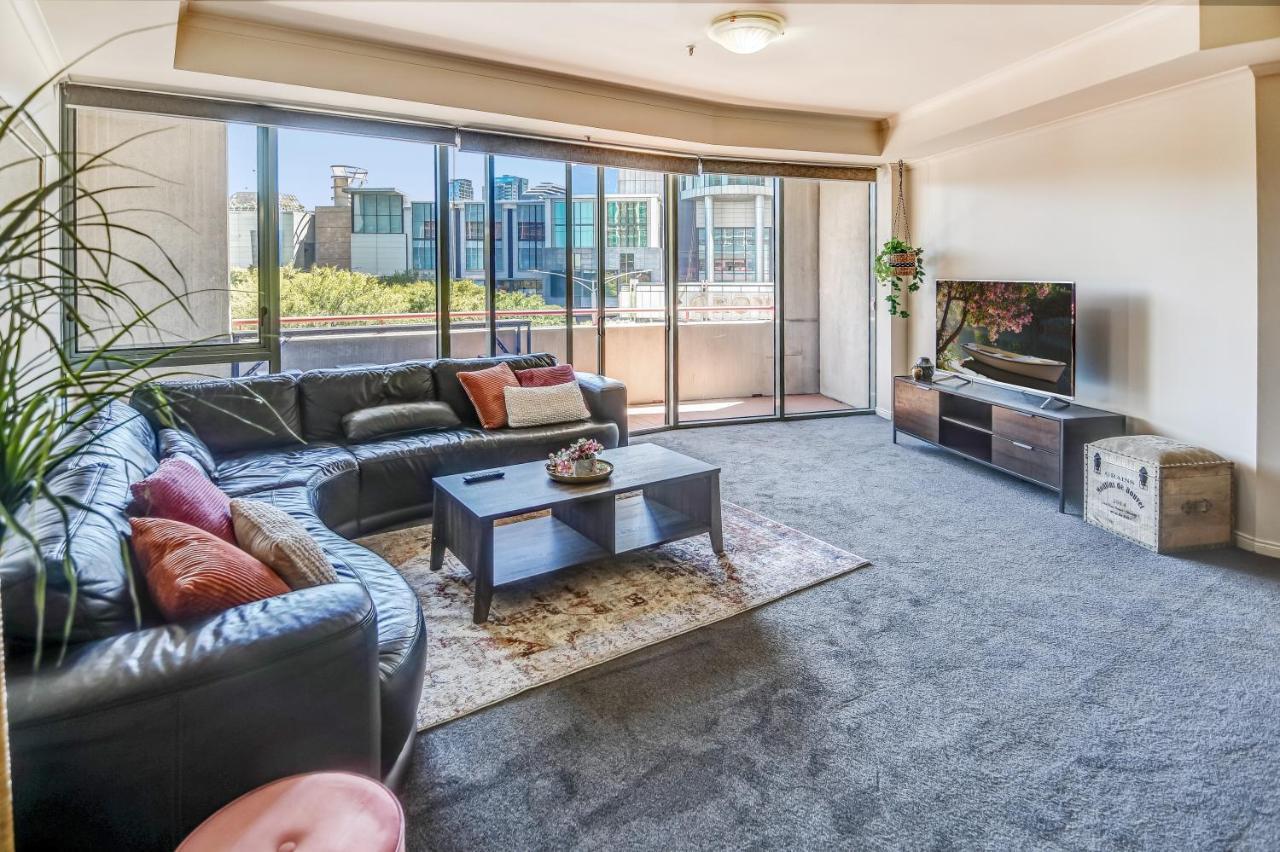 Southbank Tower Apartments Melbourne Exterior photo